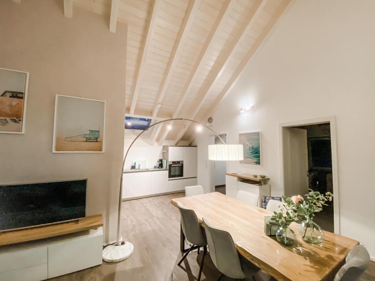 Wunderschöne Helle Mit Großer Dachterrasse * Gottmadingen